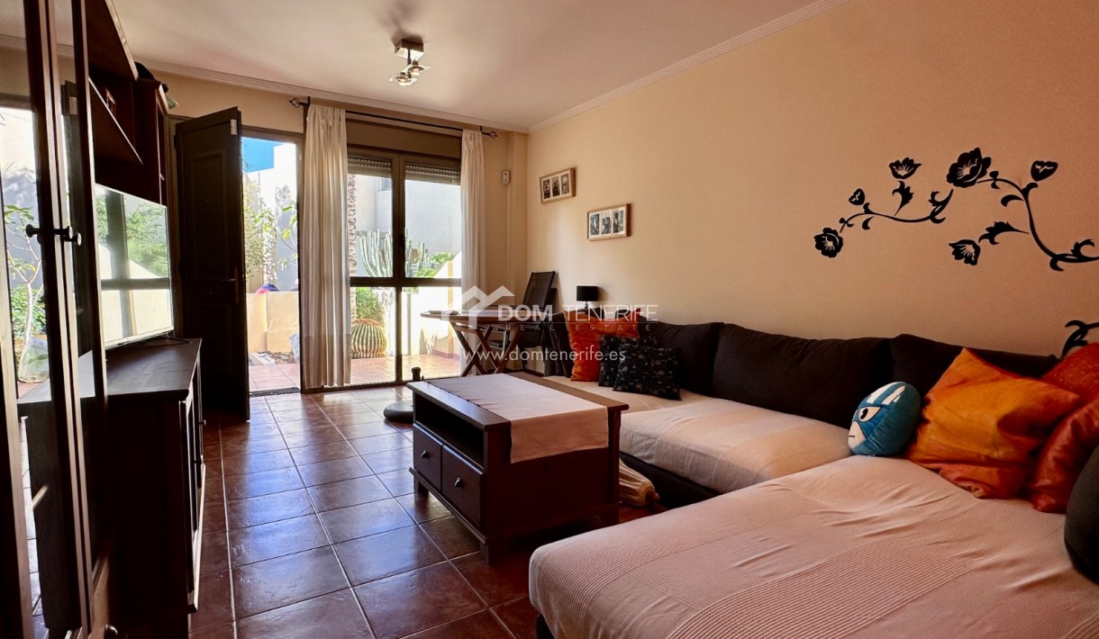 Venta - Chalet adosado -
Granadilla de Abona  - La Tejita