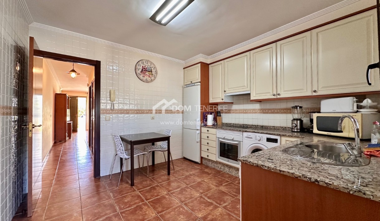 Venta - Chalet adosado -
Granadilla de Abona  - La Tejita