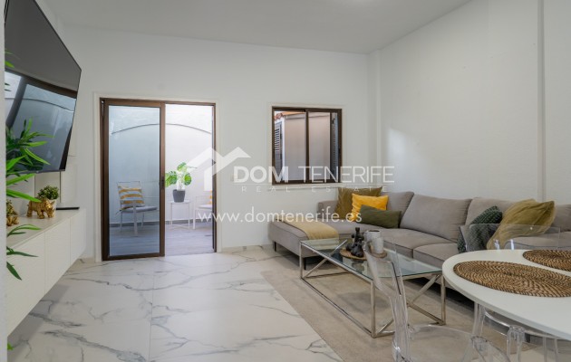 Sale - Semi-detached house -
Arona - Chayofa