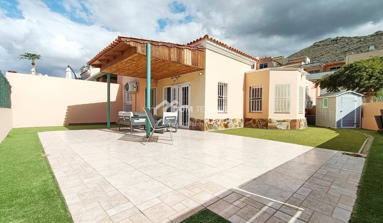 Sale - Bungalow -
Adeje - El Madroñal