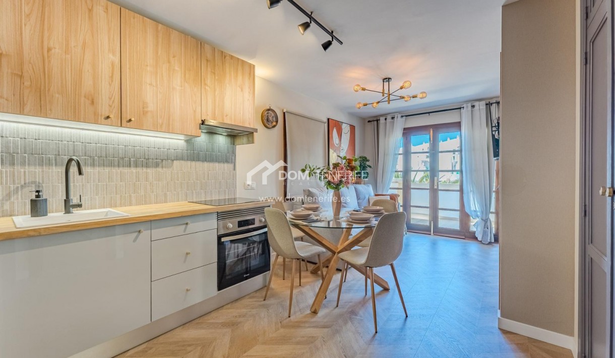 Sale - Apartment -
Adeje - San Eugenio Alto