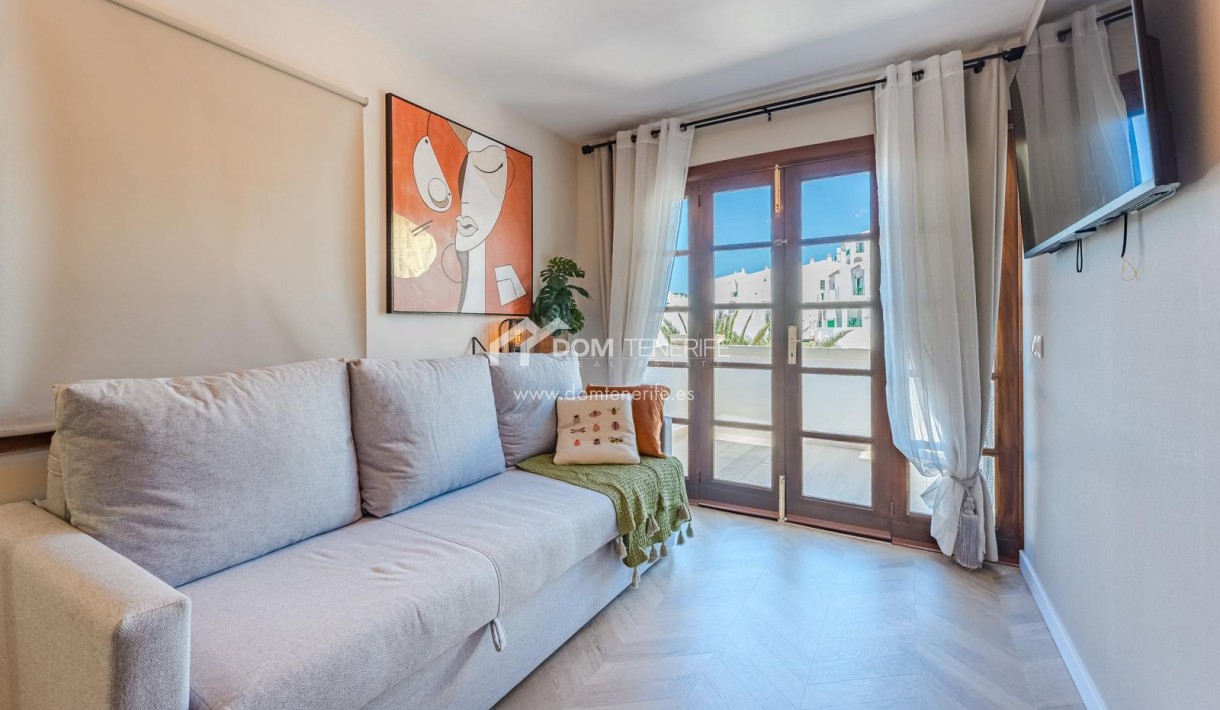 Sale - Apartment -
Adeje - San Eugenio Alto