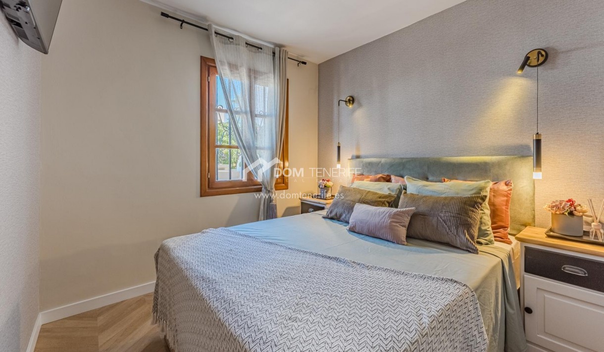 Sale - Apartment -
Adeje - San Eugenio Alto