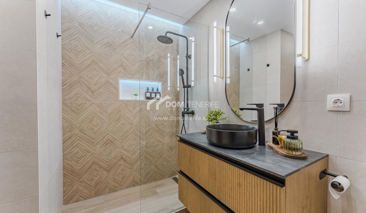 Sale - Apartment -
Adeje - San Eugenio Alto