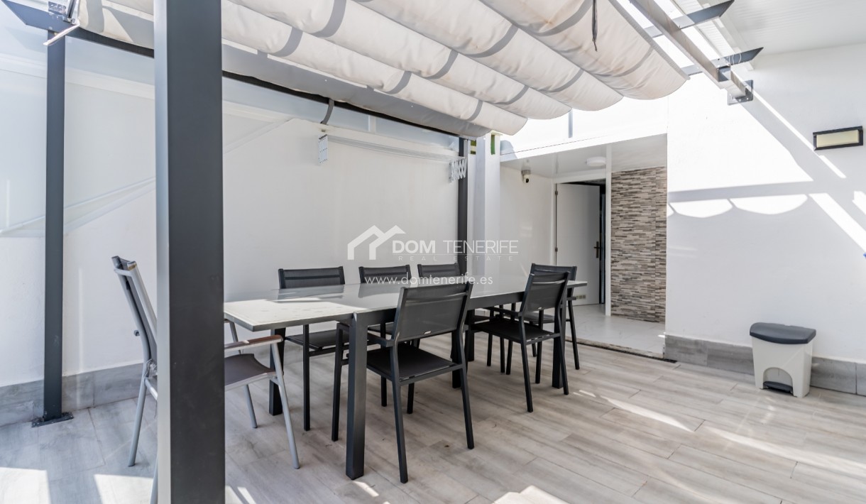 Sale - Townhouse -
Adeje - Los Menores