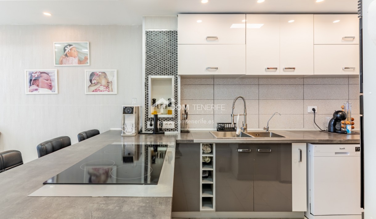 Sale - Townhouse -
Adeje - Los Menores