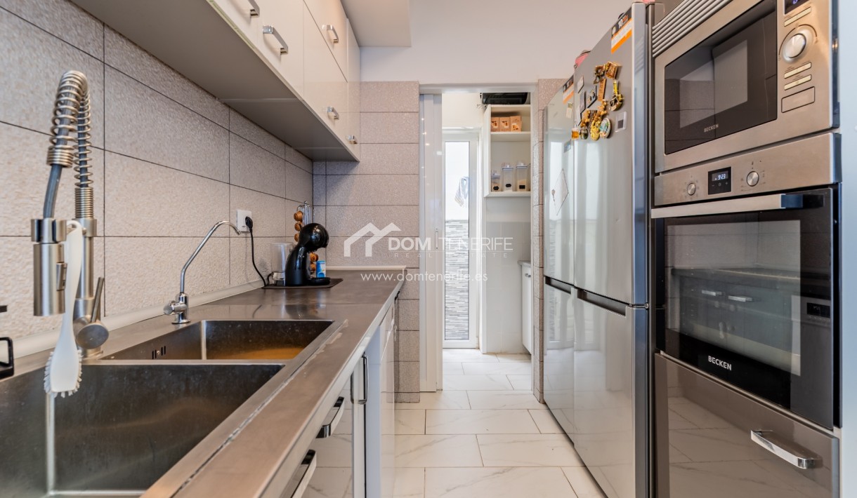 Sale - Townhouse -
Adeje - Los Menores