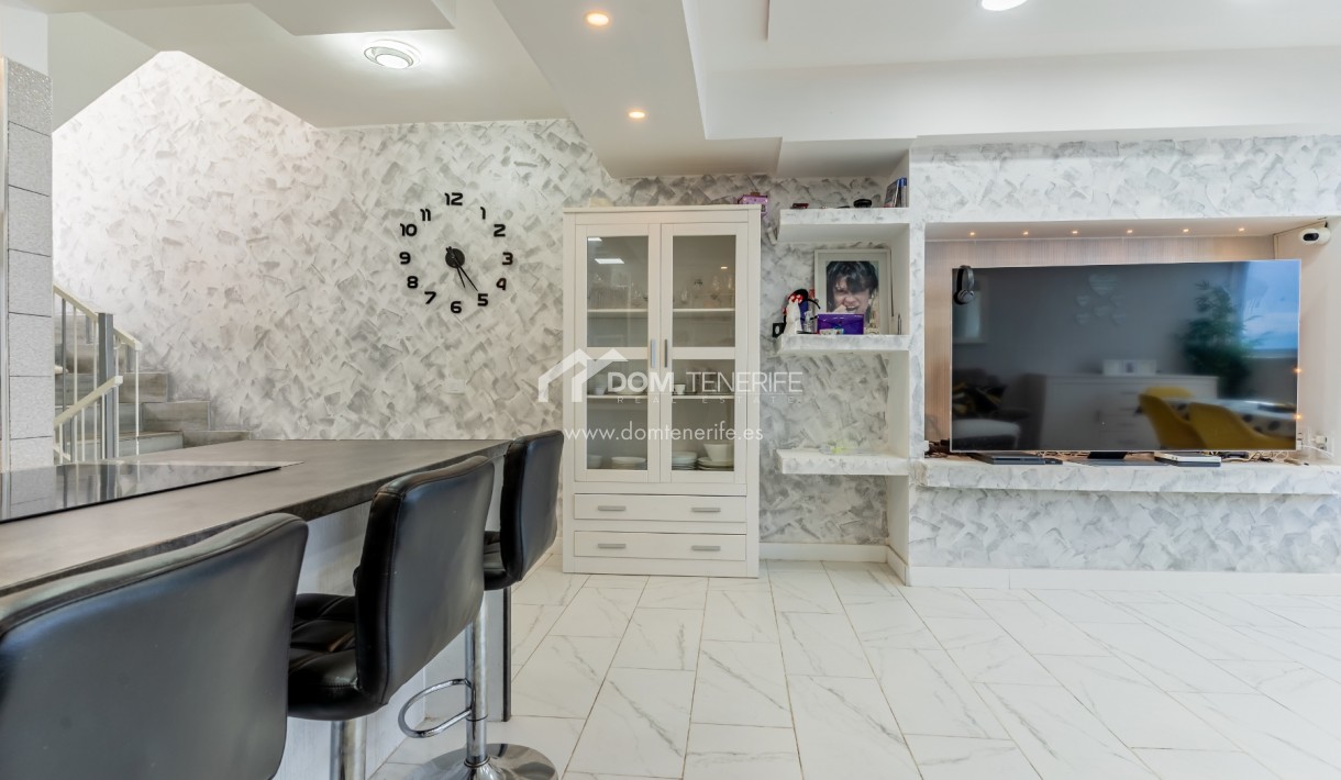 Sale - Townhouse -
Adeje - Los Menores