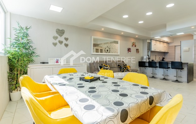 Sale - Townhouse -
Adeje - Los Menores