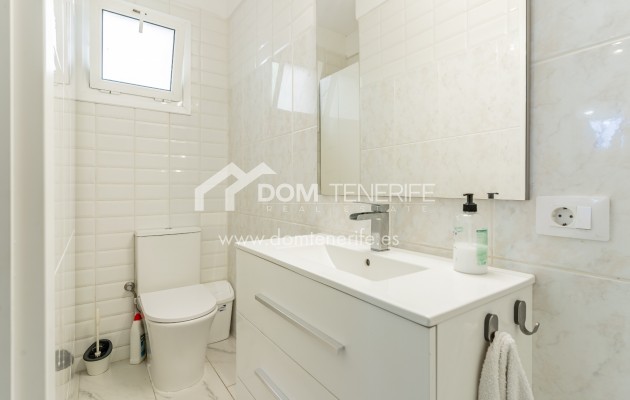 Sale - Townhouse -
Adeje - Los Menores