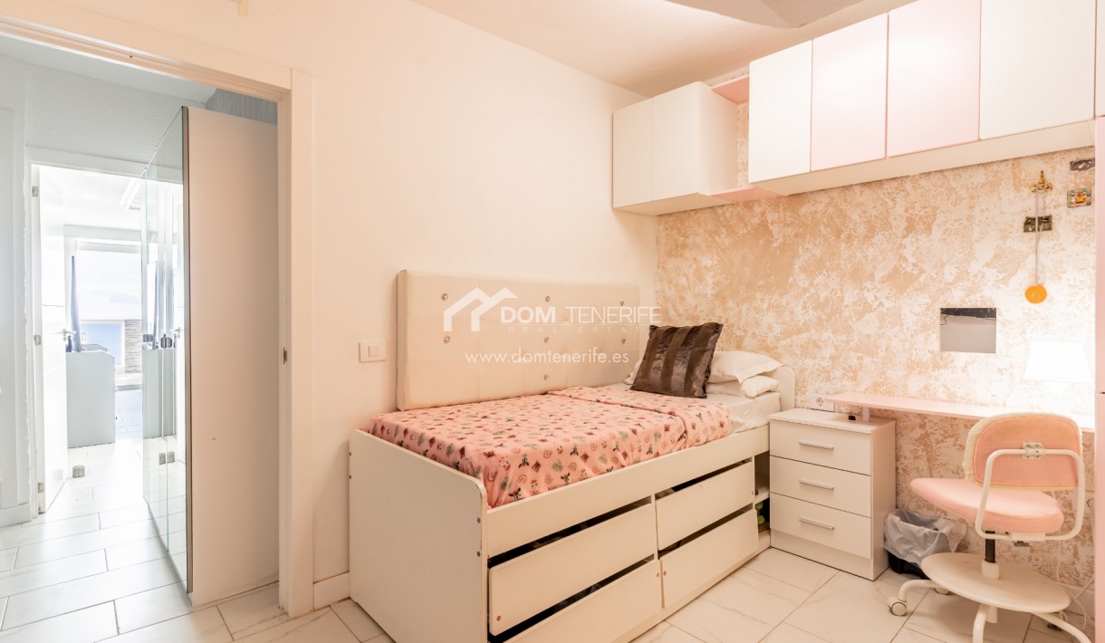 Sale - Townhouse -
Adeje - Los Menores