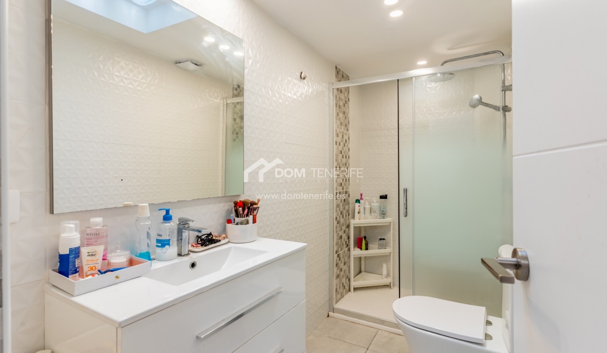 Sale - Townhouse -
Adeje - Los Menores