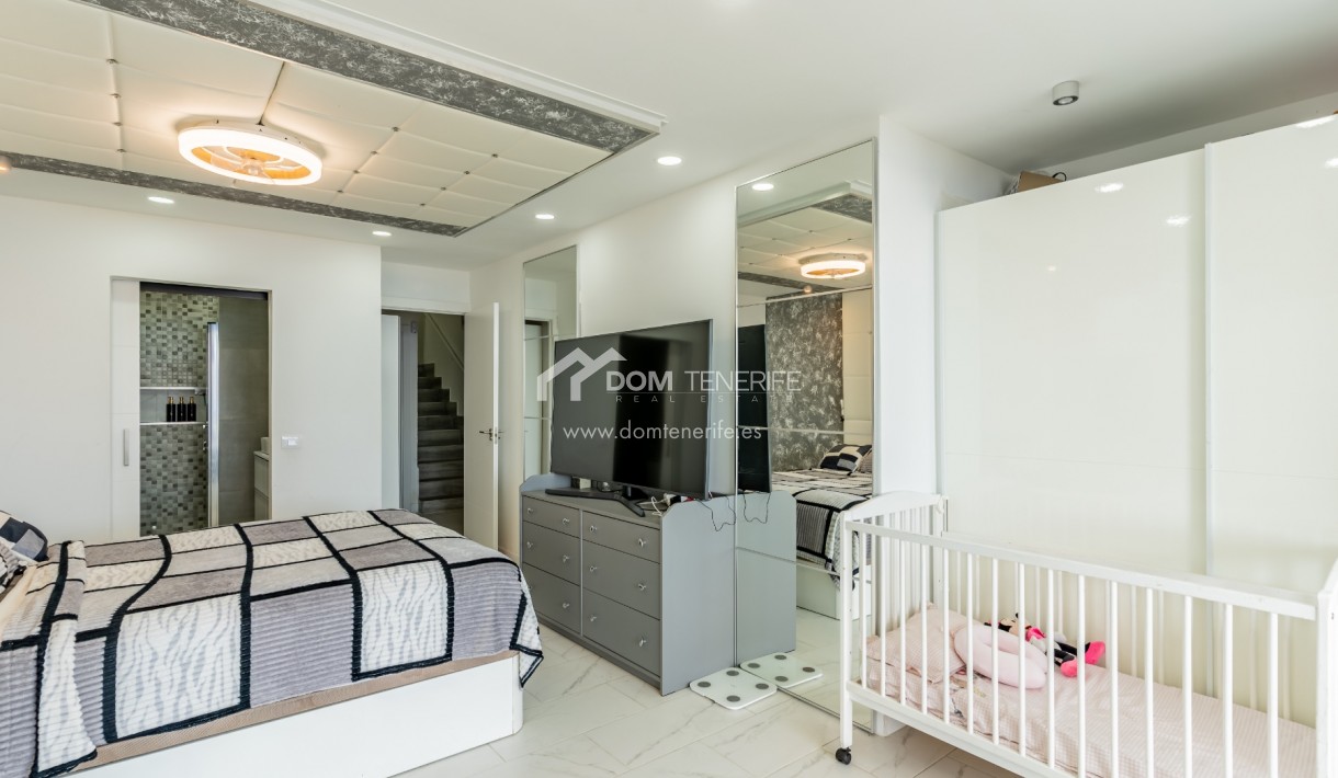 Sale - Townhouse -
Adeje - Los Menores