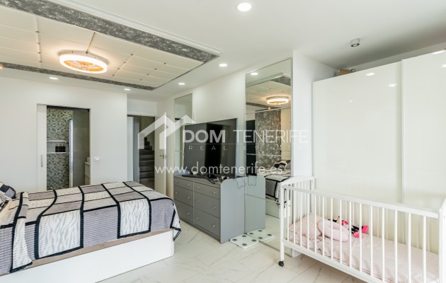 Sale - Townhouse -
Adeje - Los Menores