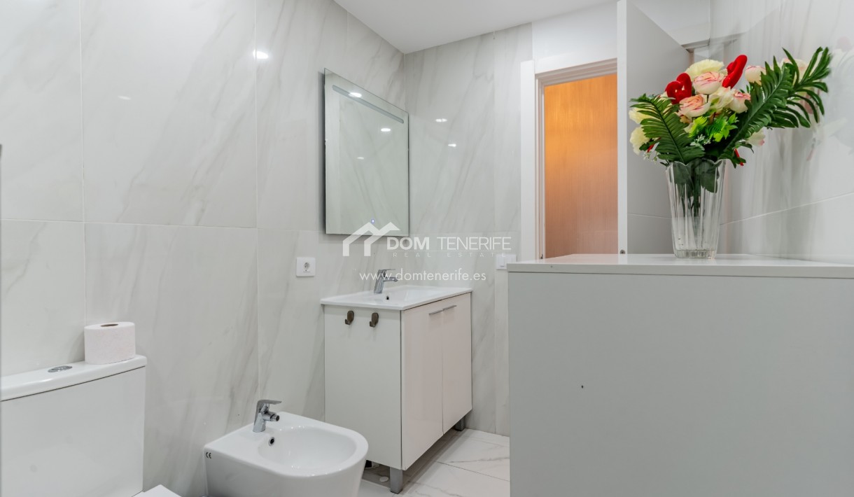 Sale - Townhouse -
Adeje - Los Menores
