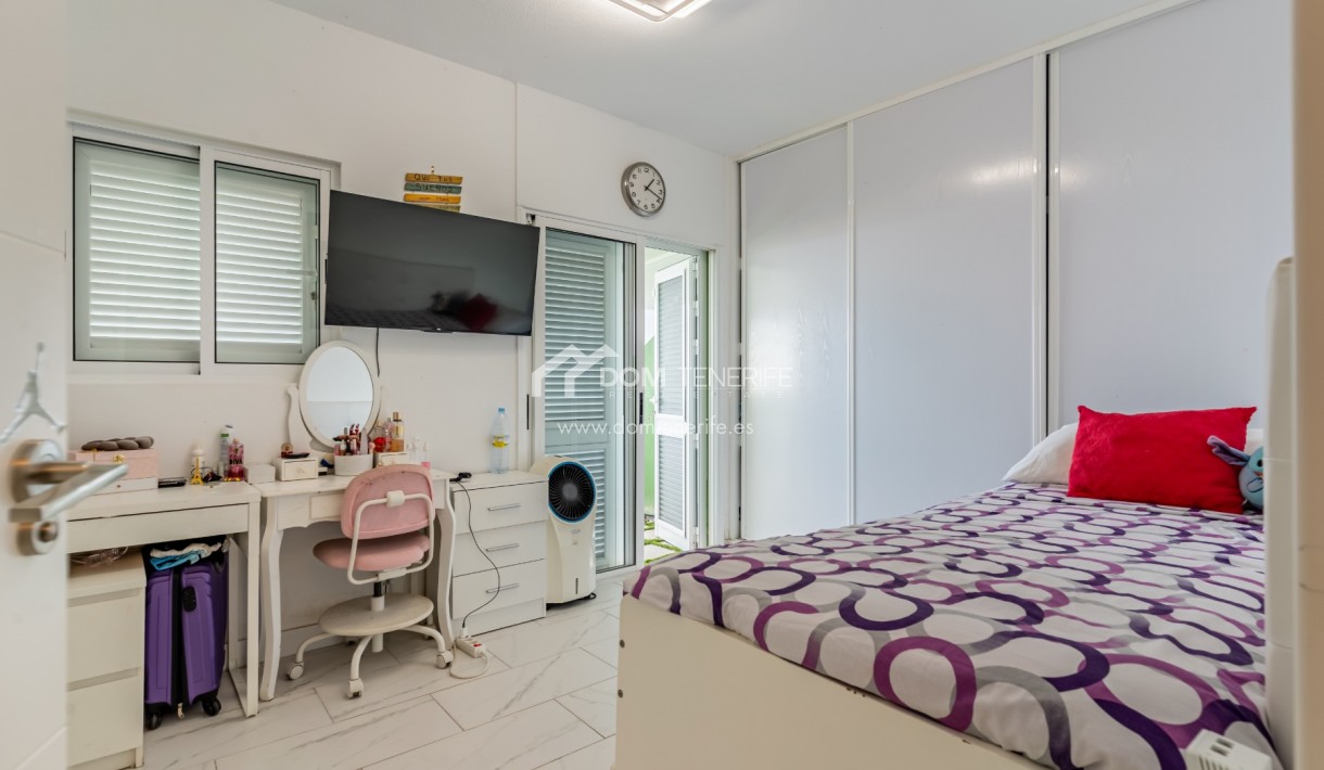 Sale - Townhouse -
Adeje - Los Menores
