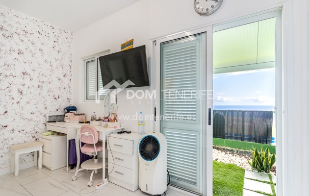 Sale - Townhouse -
Adeje - Los Menores