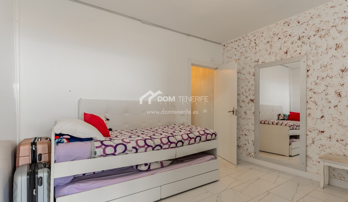 Sale - Townhouse -
Adeje - Los Menores