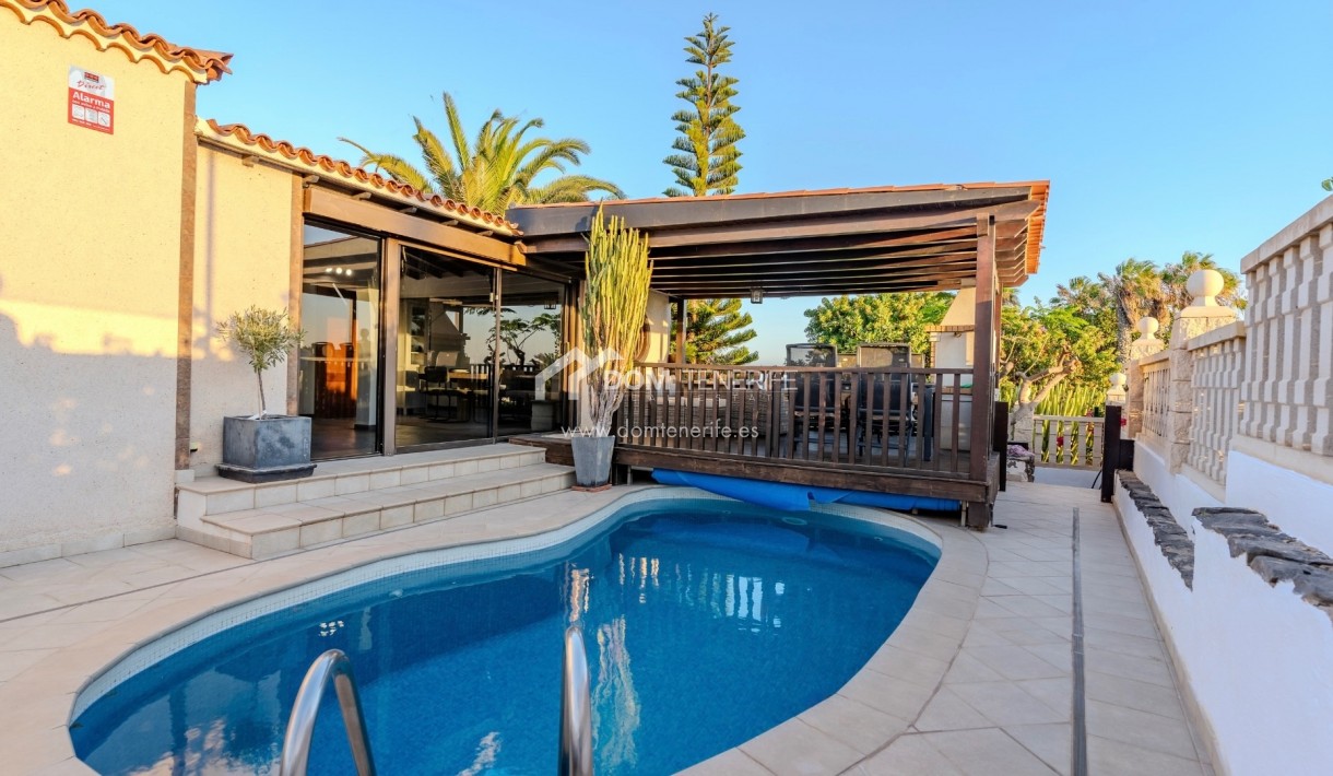 Sale - Villa -
San Miguel de Abona - Amarilla Golf