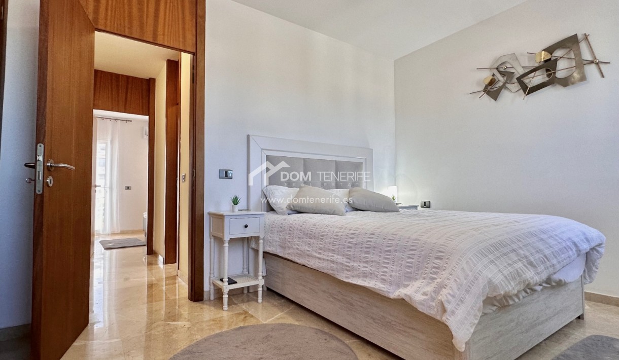 Alquiler a largo plazo - Chalet adosado -
Adeje - El Madroñal