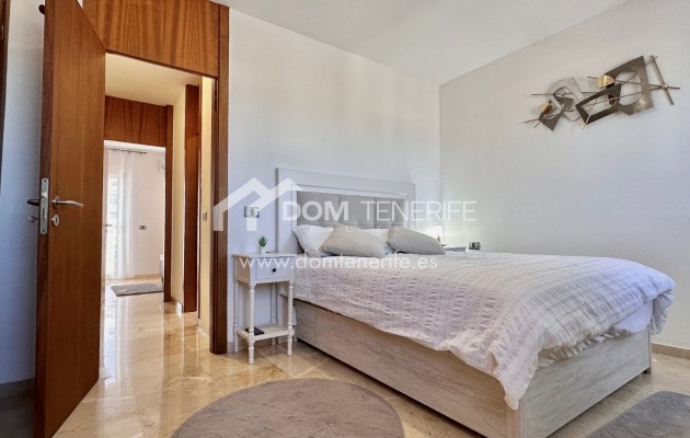 Alquiler a largo plazo - Chalet adosado -
Adeje - El Madroñal