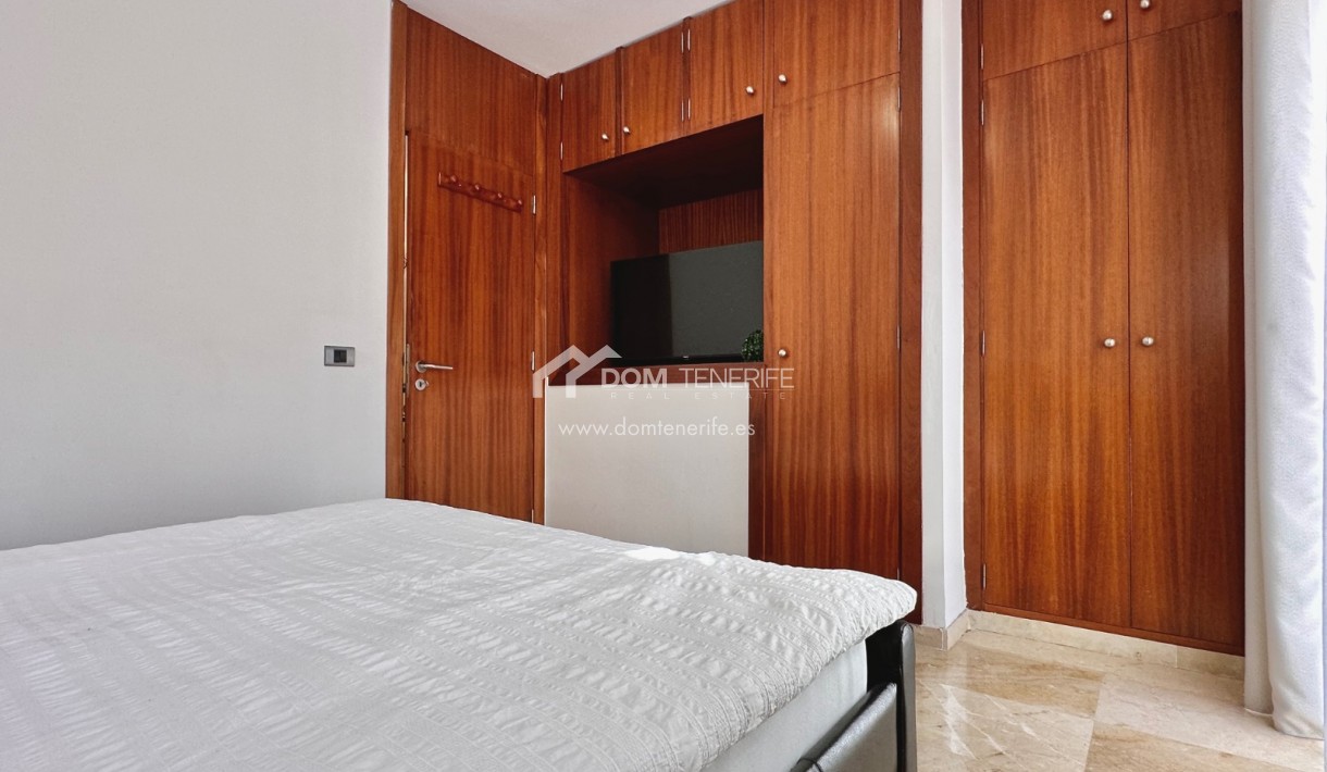Alquiler a largo plazo - Chalet adosado -
Adeje - El Madroñal