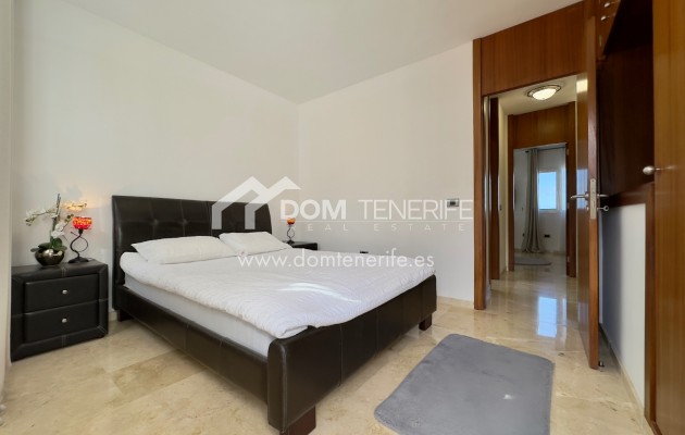 Alquiler a largo plazo - Chalet adosado -
Adeje - El Madroñal