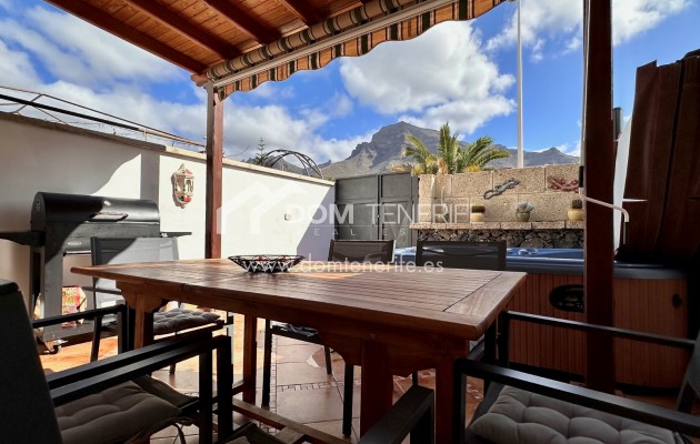 Alquiler a largo plazo - Chalet adosado -
Adeje - El Madroñal