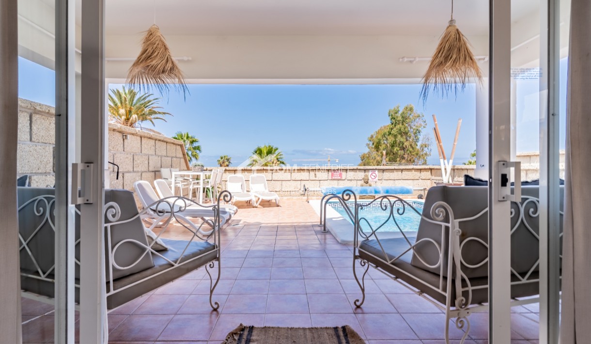 Sale - Semi-detached house -
Adeje - El Madroñal