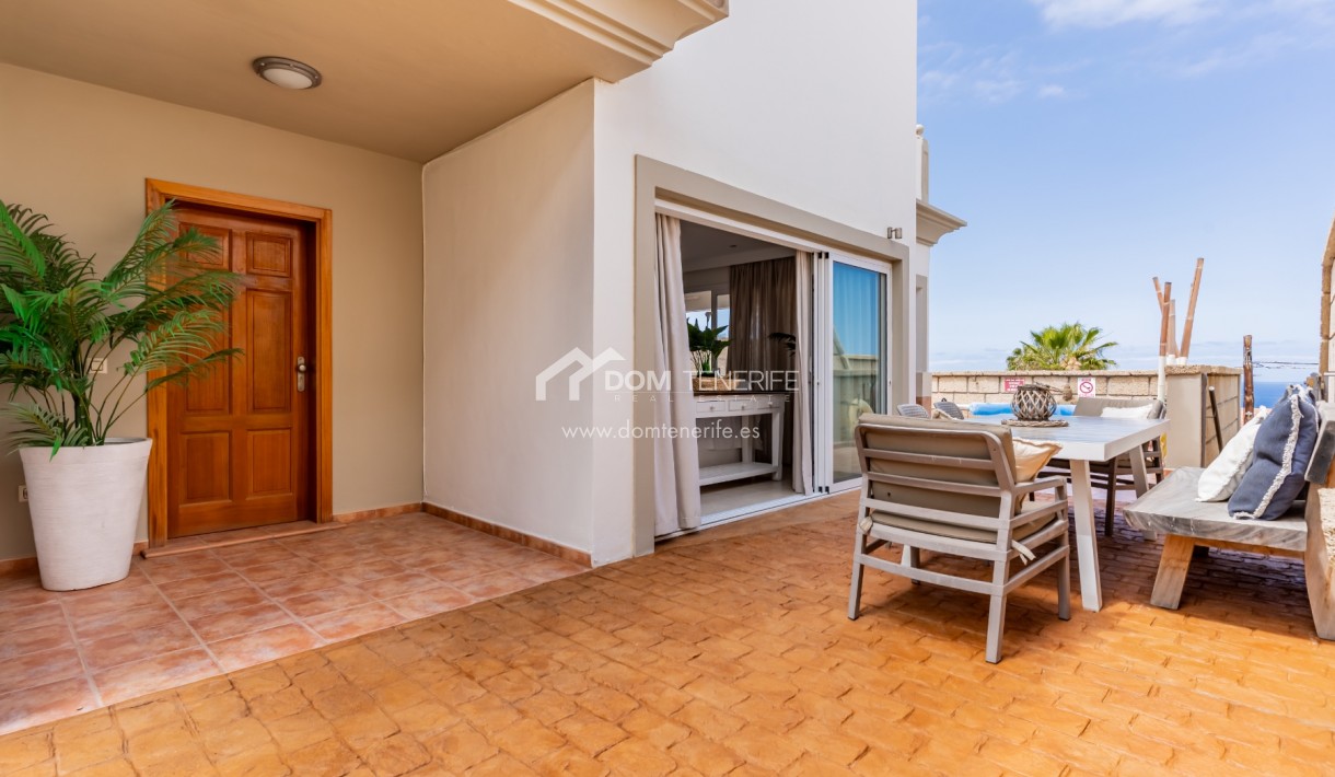 Sale - Semi-detached house -
Adeje - El Madroñal