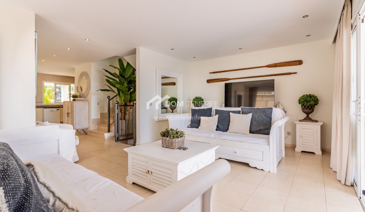 Sale - Semi-detached house -
Adeje - El Madroñal