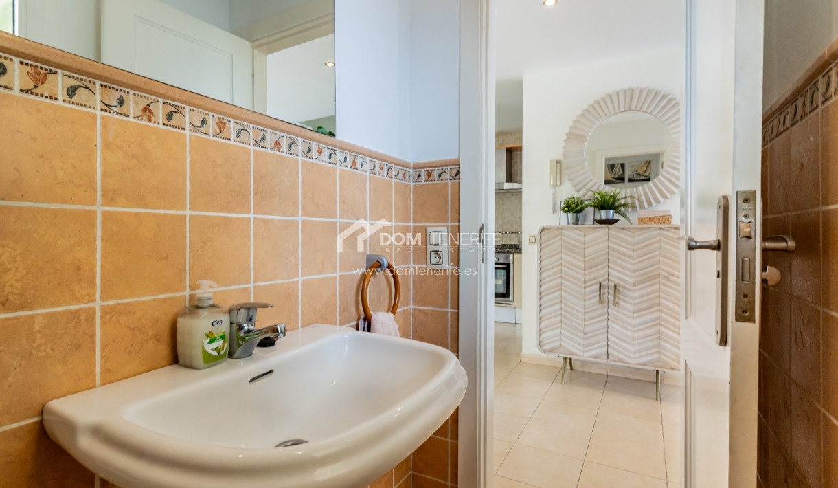 Sale - Semi-detached house -
Adeje - El Madroñal