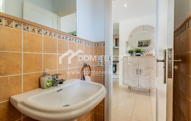 Sale - Semi-detached house -
Adeje - El Madroñal