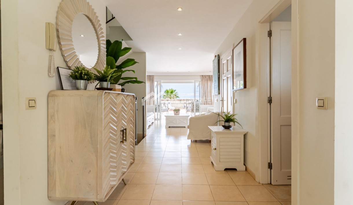 Sale - Semi-detached house -
Adeje - El Madroñal