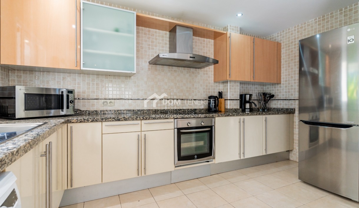 Sale - Semi-detached house -
Adeje - El Madroñal