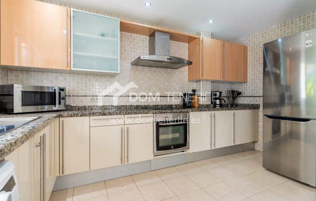Sale - Semi-detached house -
Adeje - El Madroñal