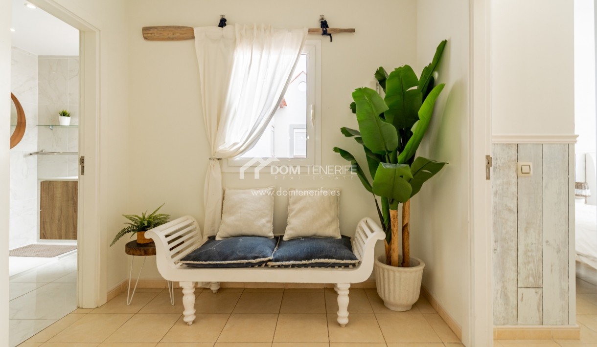 Sale - Semi-detached house -
Adeje - El Madroñal