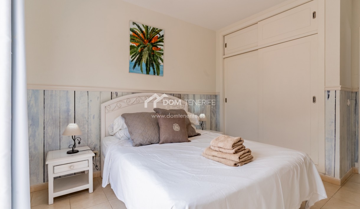 Sale - Semi-detached house -
Adeje - El Madroñal