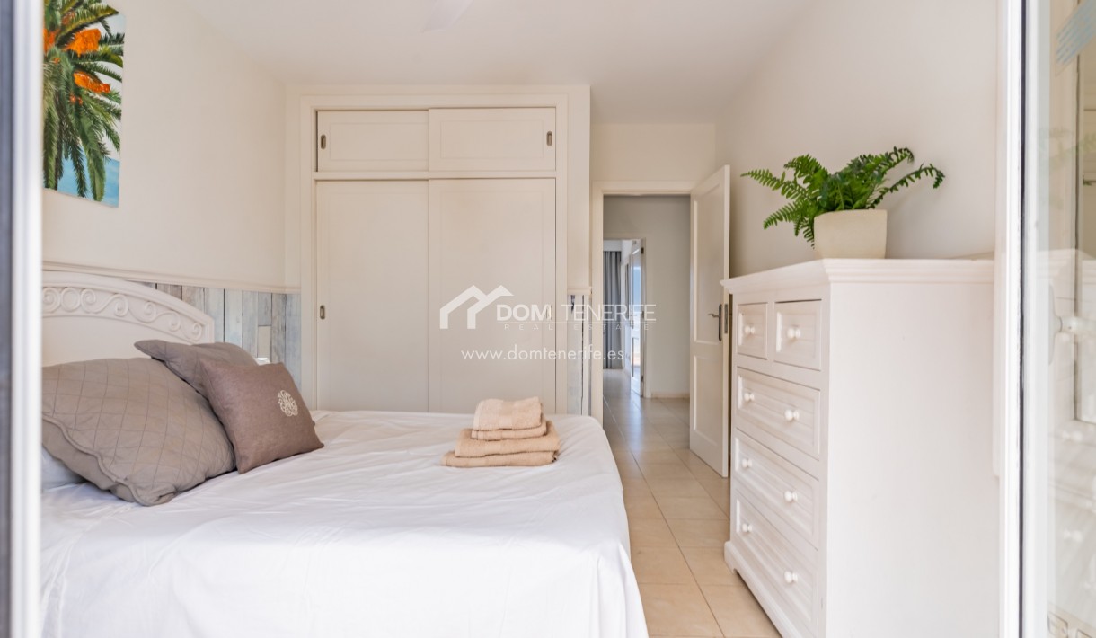 Sale - Semi-detached house -
Adeje - El Madroñal