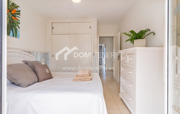 Sale - Semi-detached house -
Adeje - El Madroñal