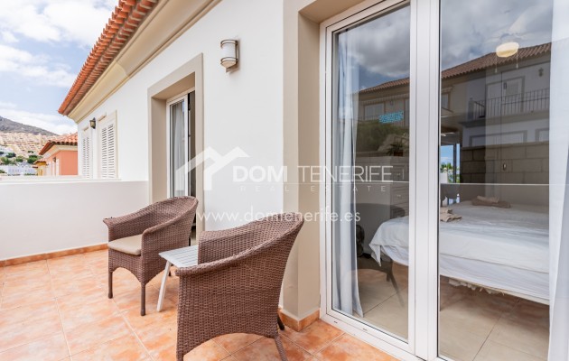 Sale - Semi-detached house -
Adeje - El Madroñal