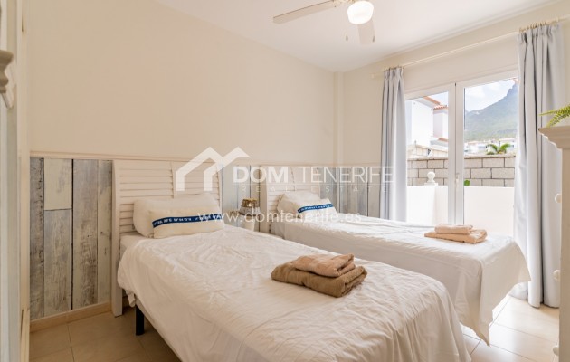Sale - Semi-detached house -
Adeje - El Madroñal