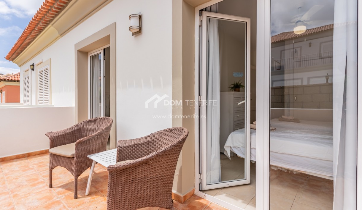 Sale - Semi-detached house -
Adeje - El Madroñal