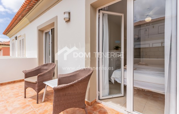 Sale - Semi-detached house -
Adeje - El Madroñal