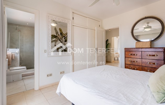 Sale - Semi-detached house -
Adeje - El Madroñal