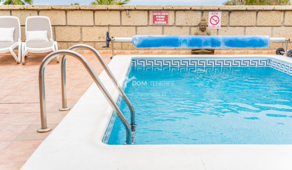 Sale - Semi-detached house -
Adeje - El Madroñal