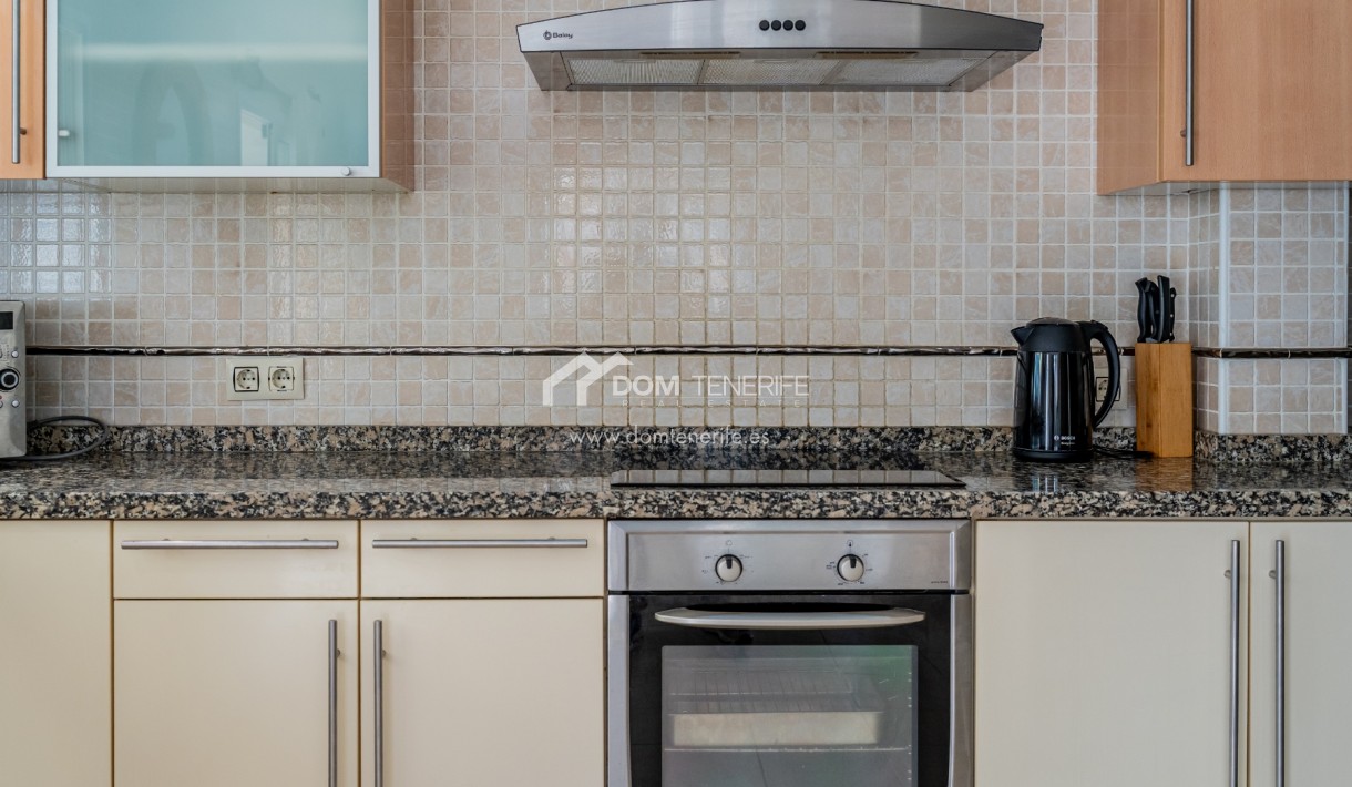 Sale - Semi-detached house -
Adeje - El Madroñal