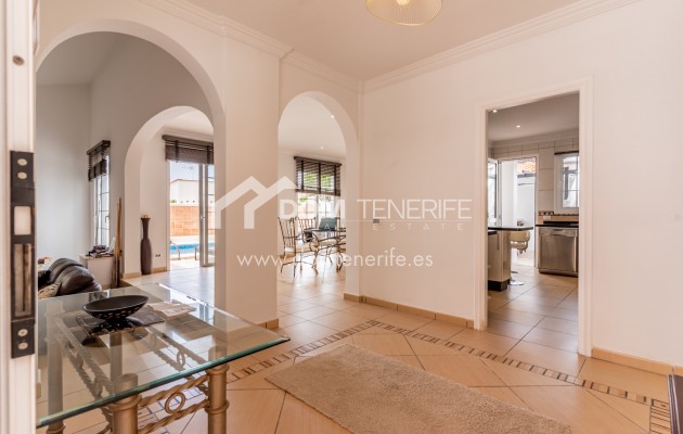 Venta - Chalet independiente -
Adeje - Callao Salvaje