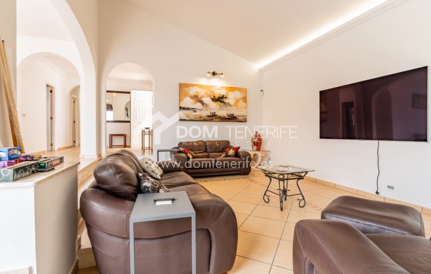 Venta - Chalet independiente -
Adeje - Callao Salvaje