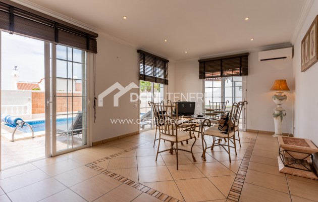 Venta - Chalet independiente -
Adeje - Callao Salvaje